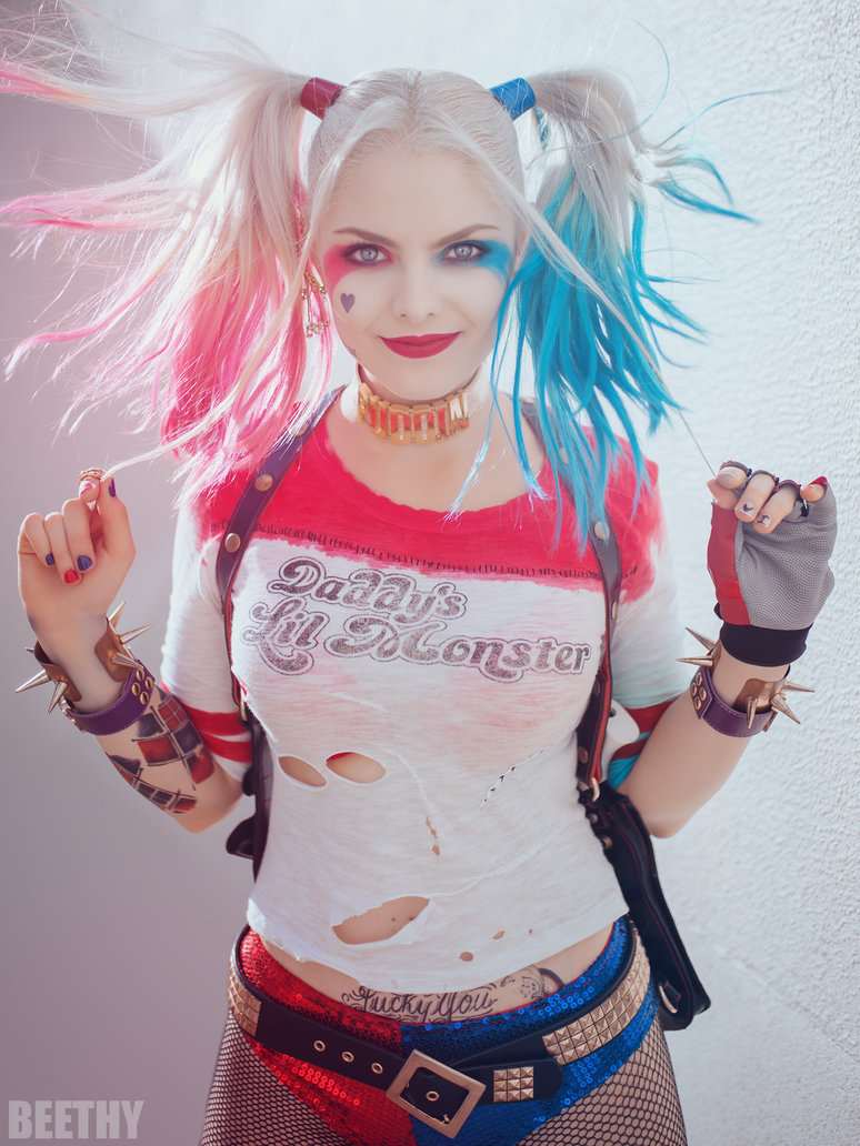 Cosplaygirls1 Laura Gilbert As Harley Quin