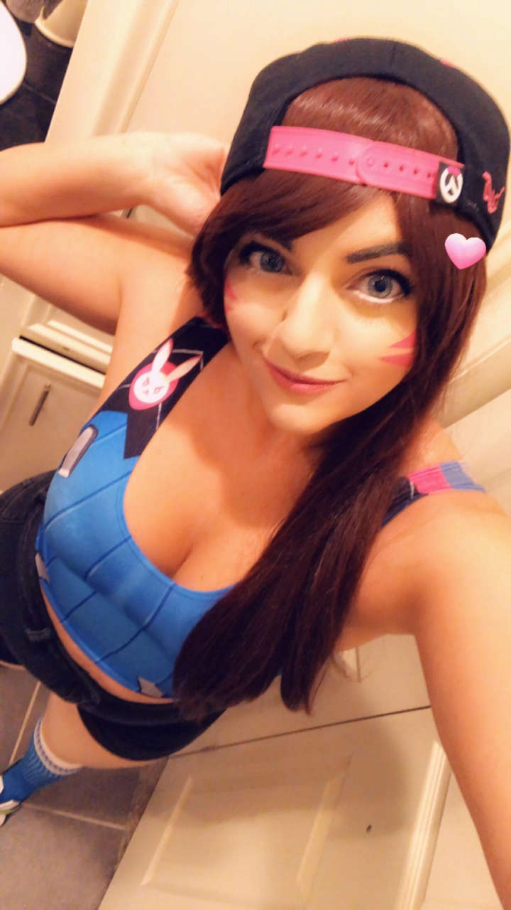 Cute Casual Dva From Overwatch 0