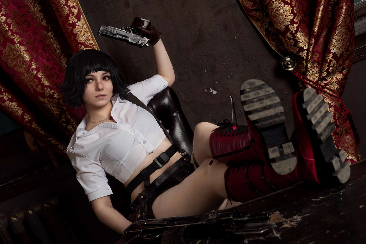 Devil May Cry 3 Lady Cosplay By Ritsure