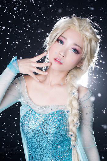 Elsa By 0