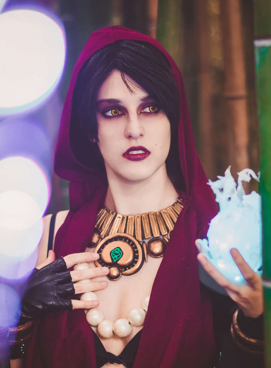 Morrigan From Dragon Age Cosplay By Geira Cosplay