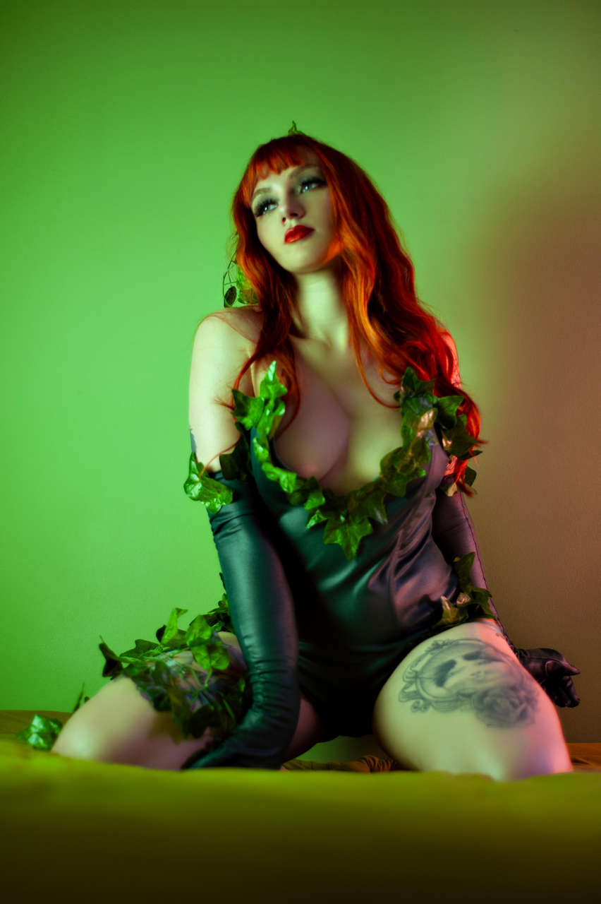 Poison Ivy By Hilu Hil