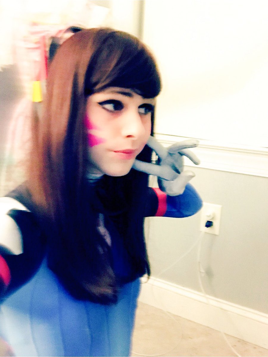 Remihime Here Have Some D Va Selfies