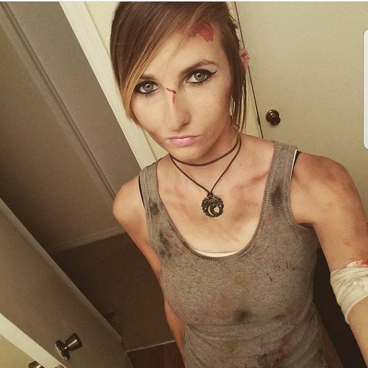 Self Lara Croft Selfie By Sellexie 0