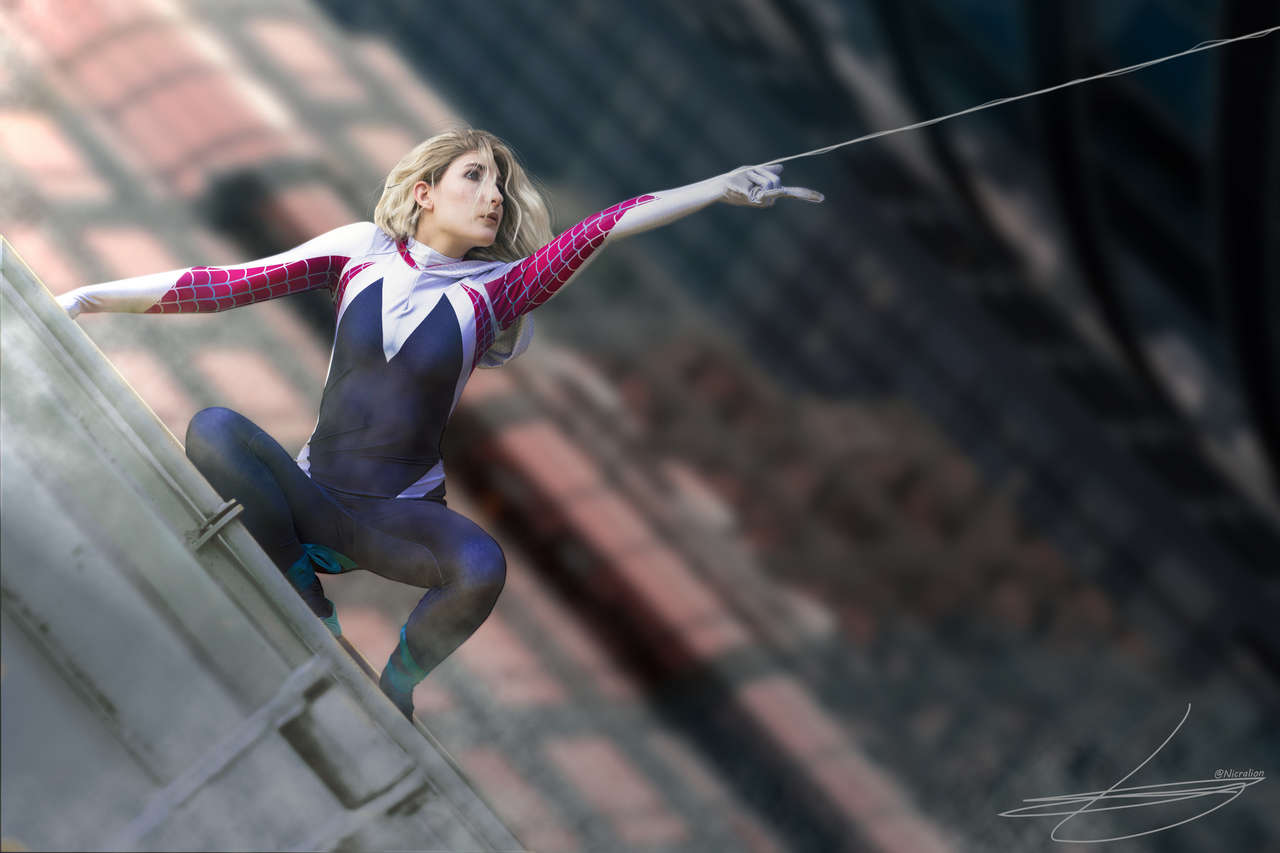 Self Spidergwen From Into The Spiderverse 0