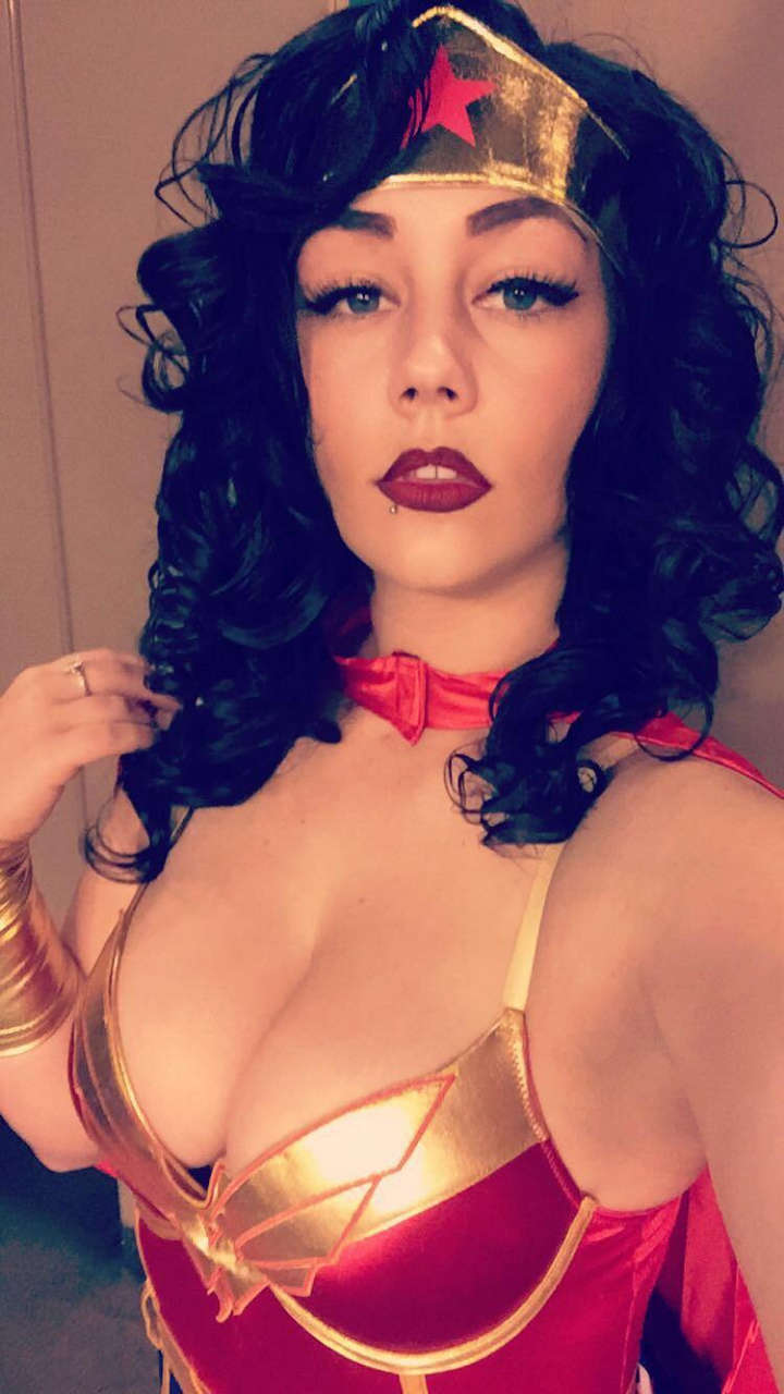 Self Wonder Woman 0