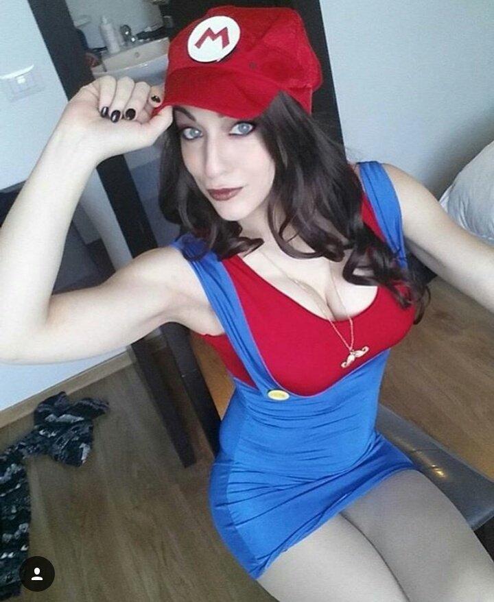 Super Mario Cosplay 0