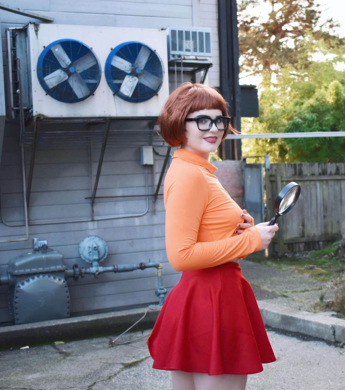 Velma Lookin For Clue