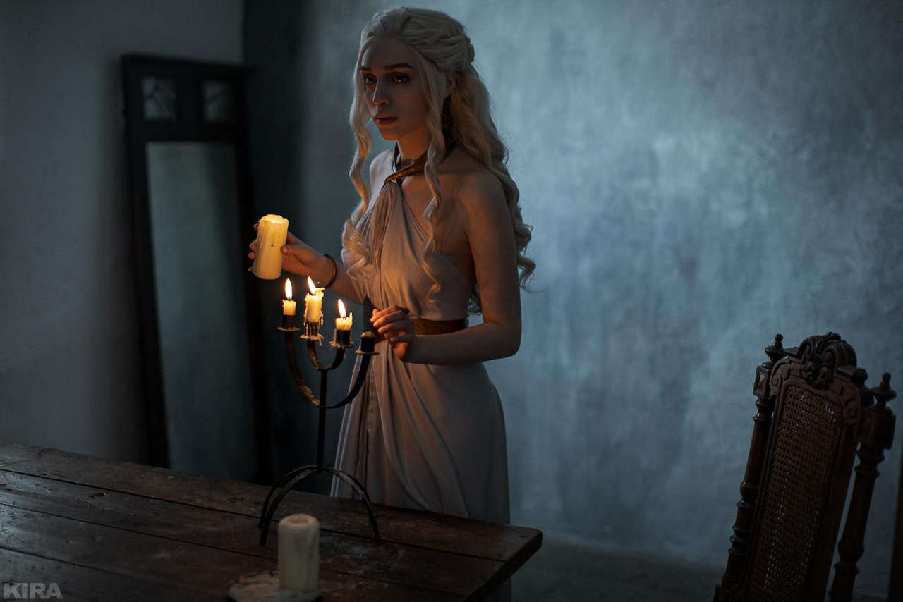 Daenerys Targaryen From Game Of Thrones By Dari