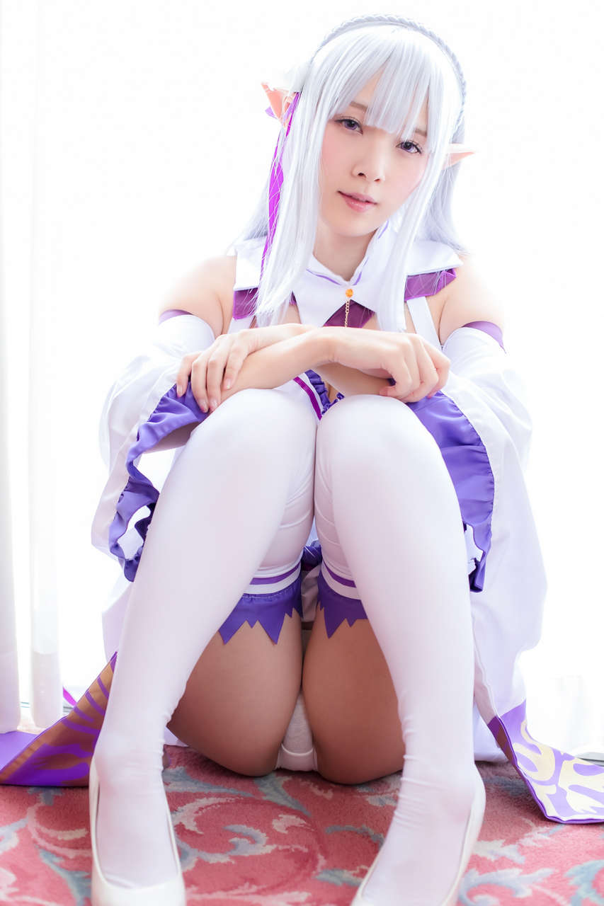 Emilia From Rezero Cosplay By Mitsuki Yanas