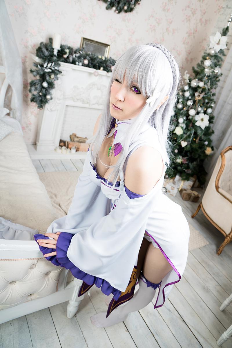 Emilia Rezero Lilyberryhedgehog Sel