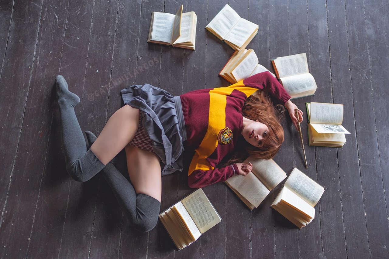 Hermione Cosplay By Caterpillarco