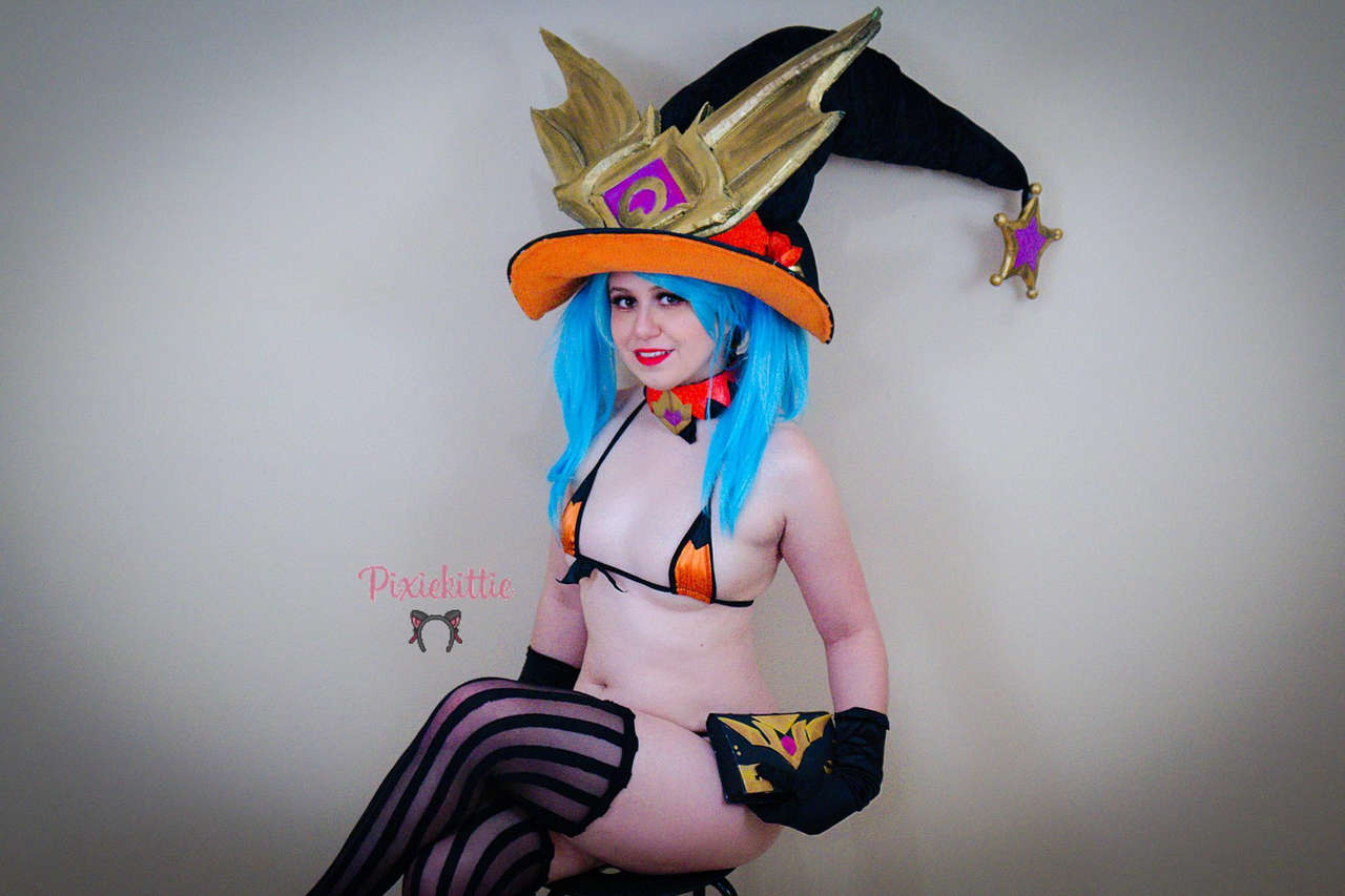 Lewd Halloween Witch Evie Cosplay From Paladins By Pixiekitti