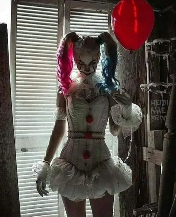 Pennywise Harley Quinn By Unknow