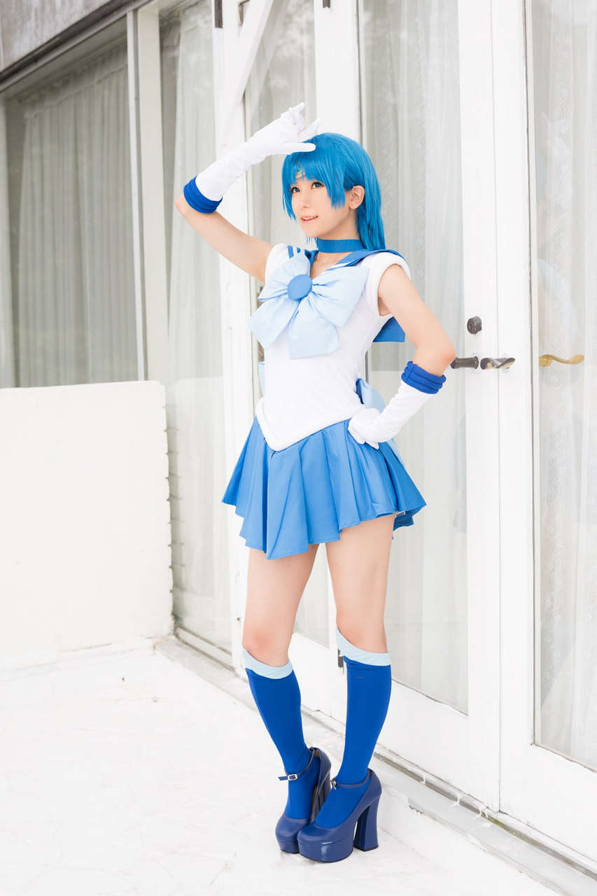 Sapphire Student Sister Cosplay Photo 2