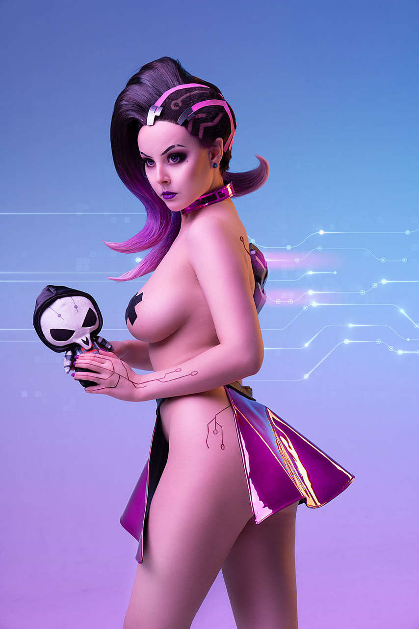 Sombra By Helly Valentine NSFW