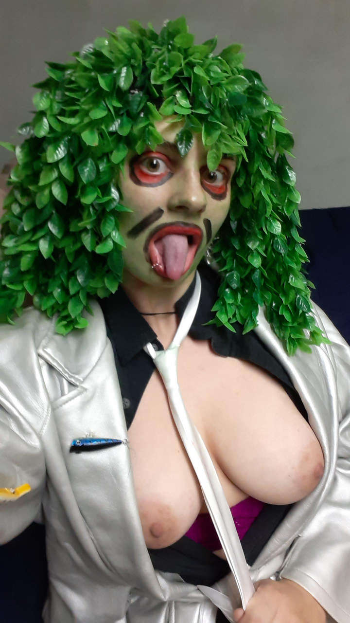 The Sexy Cosplay You Never Asked For Get Me Some Baileys Old Gregg Is Thirsty Mighty Boos