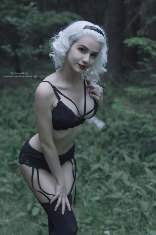 The Witching Hour Starts Soon Kanra Cosplay As Sabrina Spellma