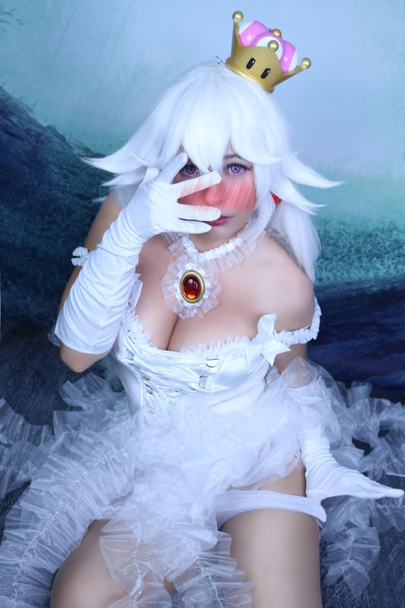 Would You Celebrate Halloween With Boosette By Lysand
