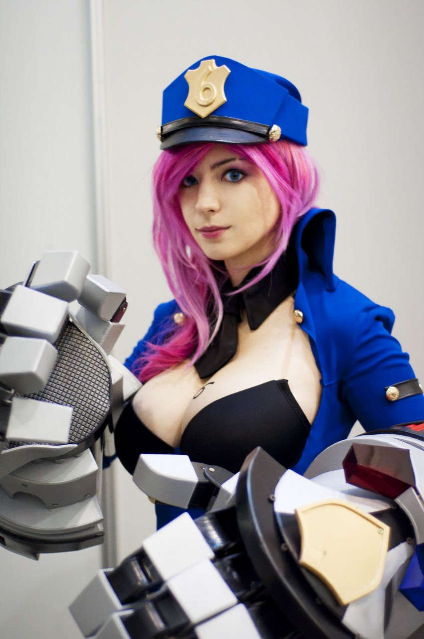 Cosplay And Costumes Officer Vi Sourc