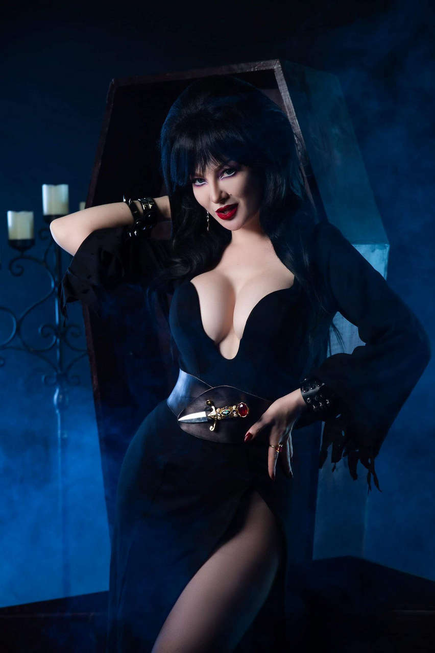 Elvira Mistress Of The Dark By Ashlynne Dae
