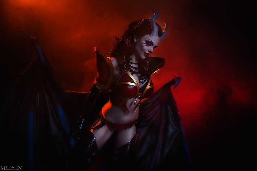 Fdteam Queen Of Pain Dota 2 Cosplay By