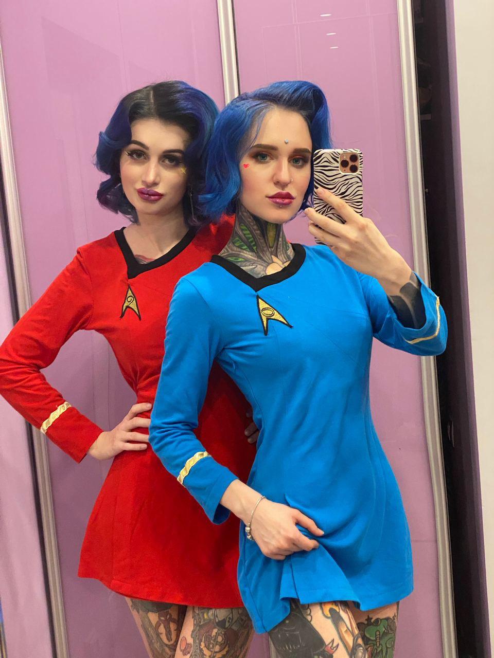 Me And My Sis Nerwen As Star Trek Gal