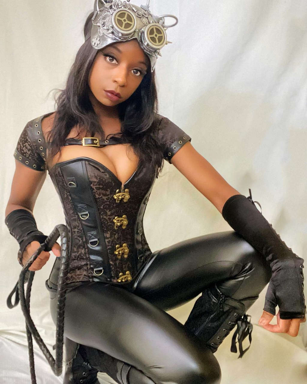 Miss Kriss Kosplay As Steampunk Catwoma