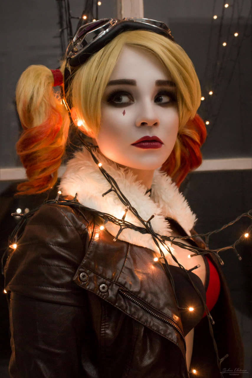 Self Harley Quinn From Bombshells Cosplay By Akemi01