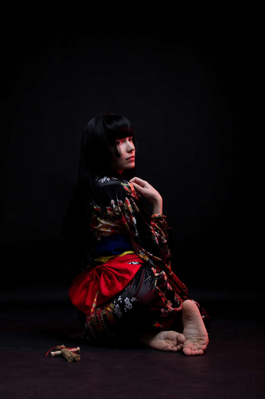 Would You Want To Try Dying Once Hell Girl Cosplay By Murrning Glo