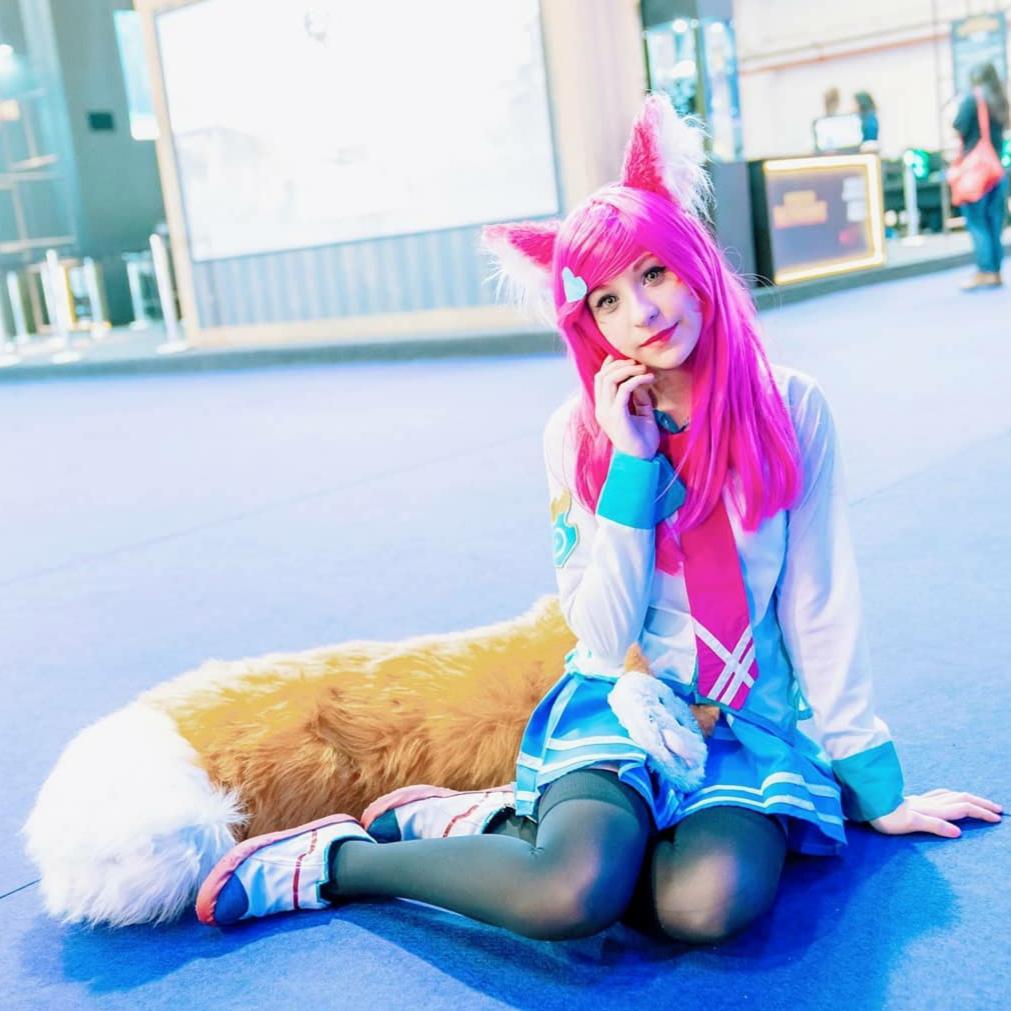 Academy Ahri From League Of Legends Cosplay By M