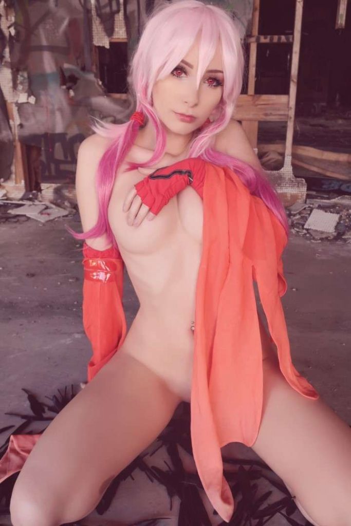 Beke Cosplay Nude Inori Yuzuriha