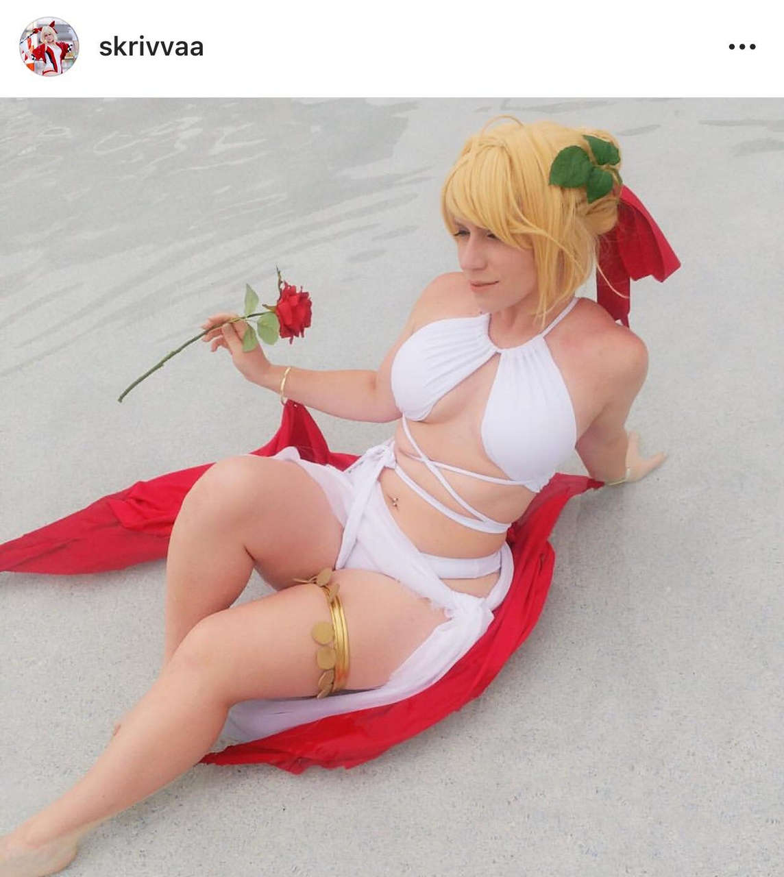 Thicc Cosplayer Skrivva
