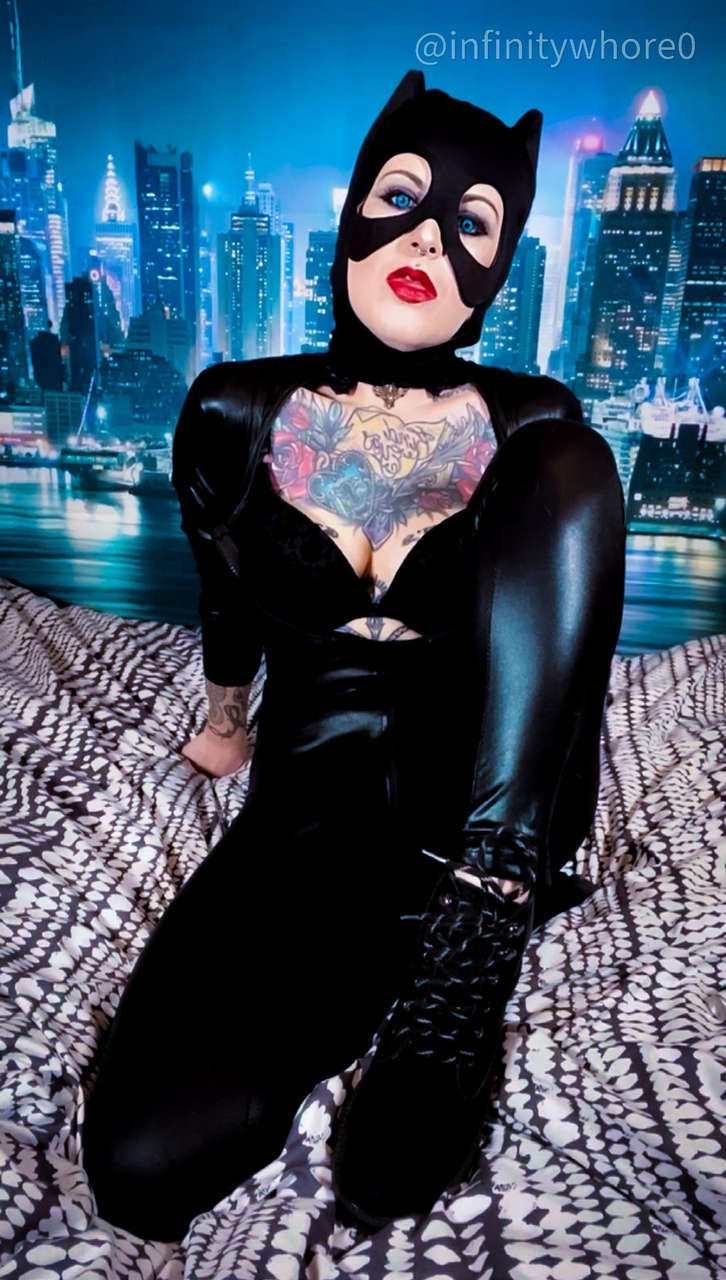 Would You Like To Get To Know Selina Kyle Cosplay By Infinitywh0r