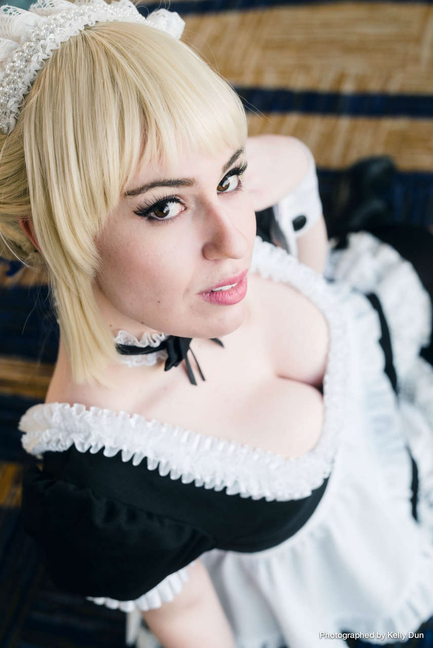 Blossomberry Cosplay As Maid Sabe