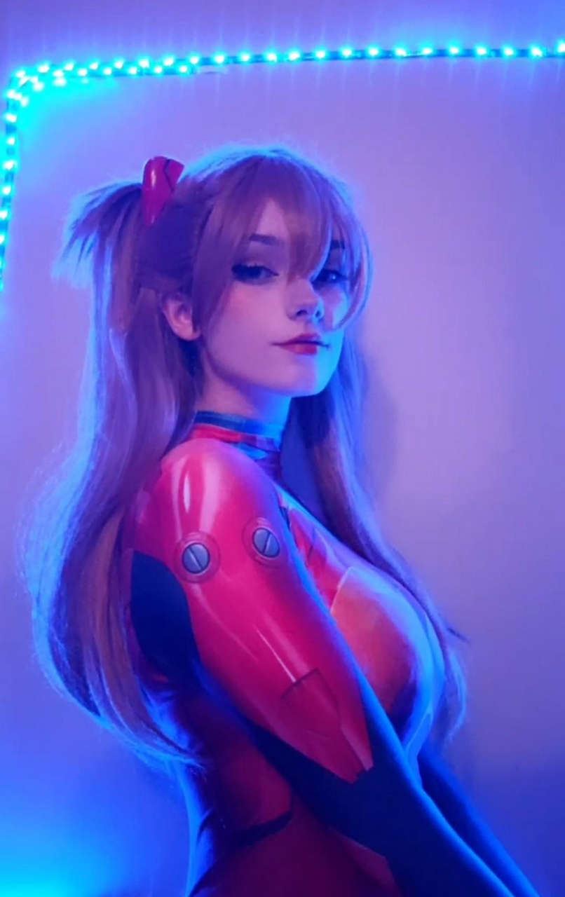 Her First Time Cosplaying Asuka But She Knocked It Out Of The Par