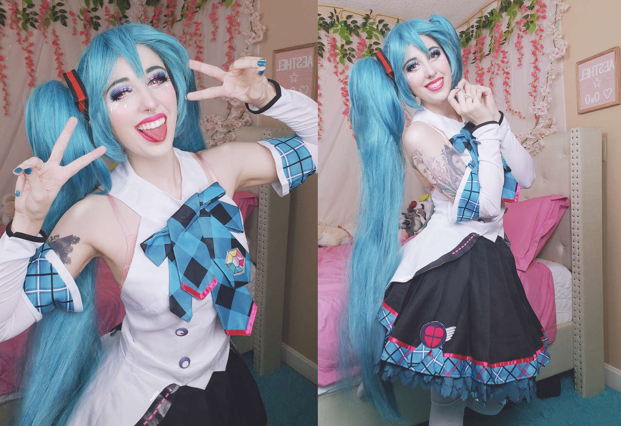I Wanted To Share My New Hatsune Miku Cosplay With Everyone On Her