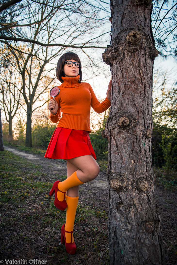 Joulii91 As Velma Scooby Do