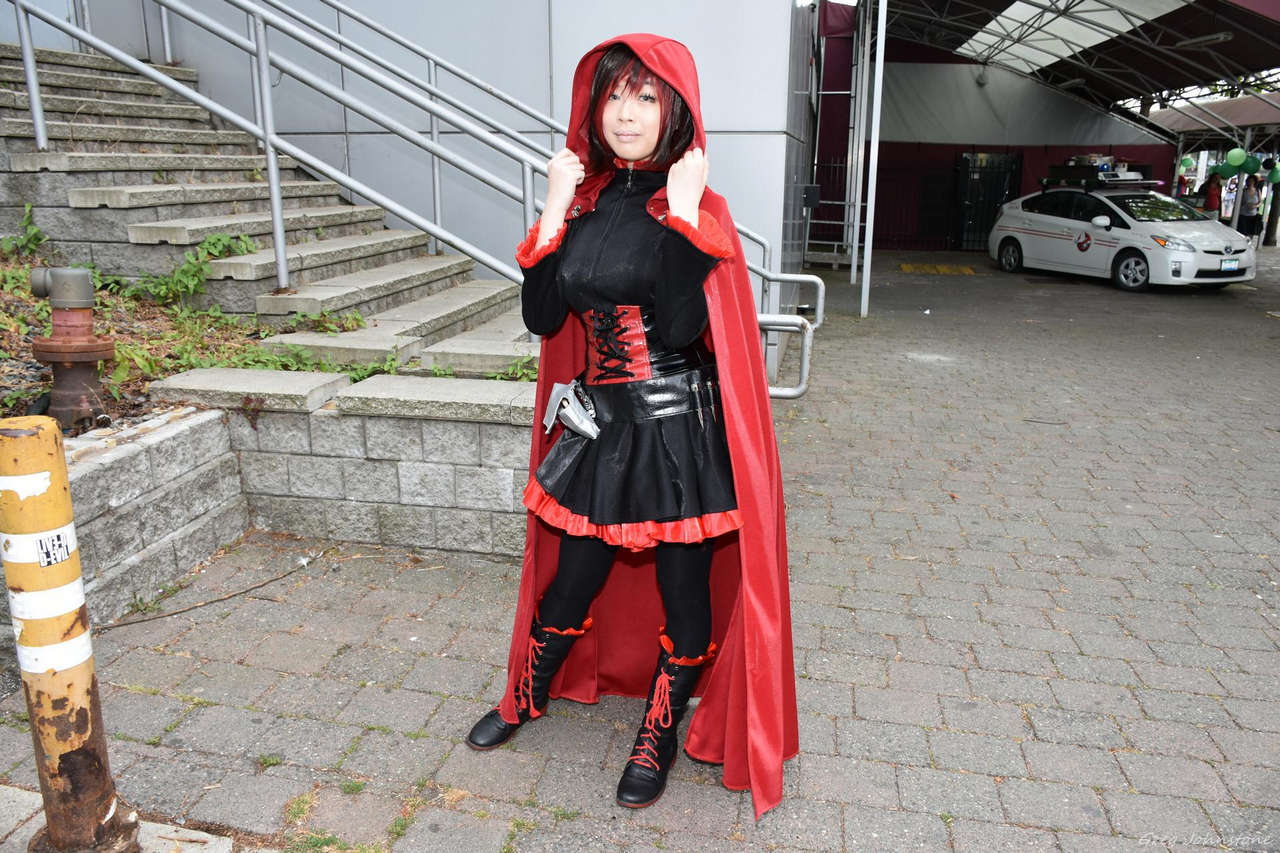 Ruby Cosplayer At Geektopia By Averagephotographe