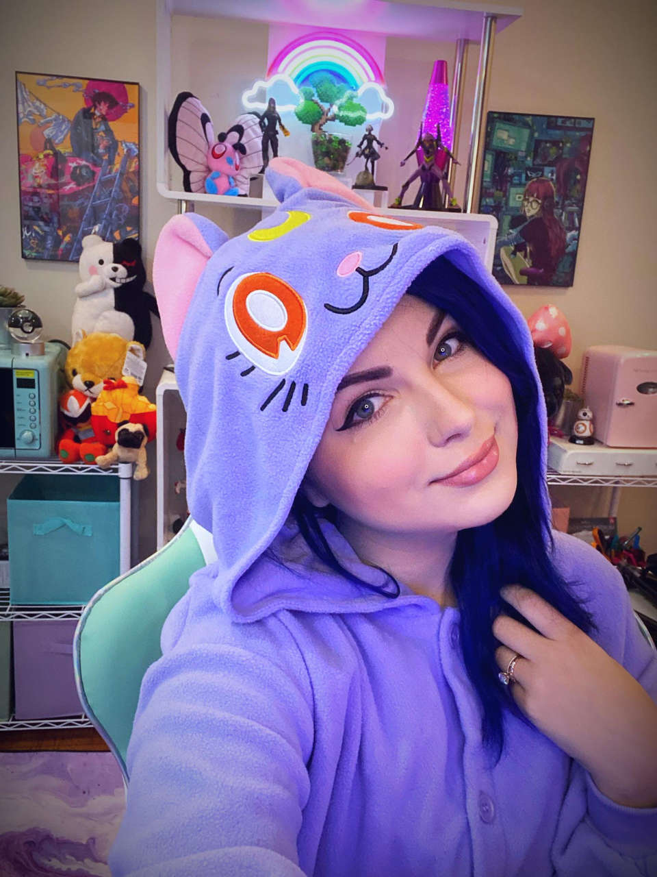 Self Comfy In My Sailor Moon Kigu To Play Some Retro Game