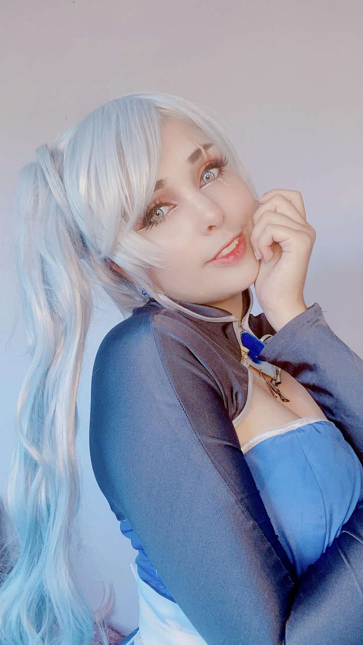 Some V4 Weiss Before I Cosplay Her V7 Outfit Auracospla