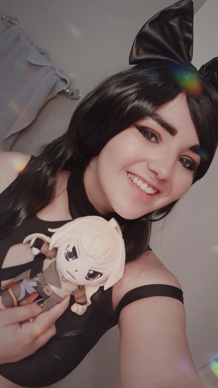 Tested Out My First Ever Rwby Cosplay I Had To Get Yang Involve