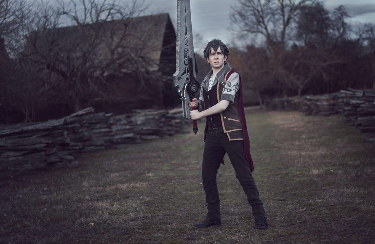 V7 Qrow Cosplay Finished And Taken For A Photo Spi