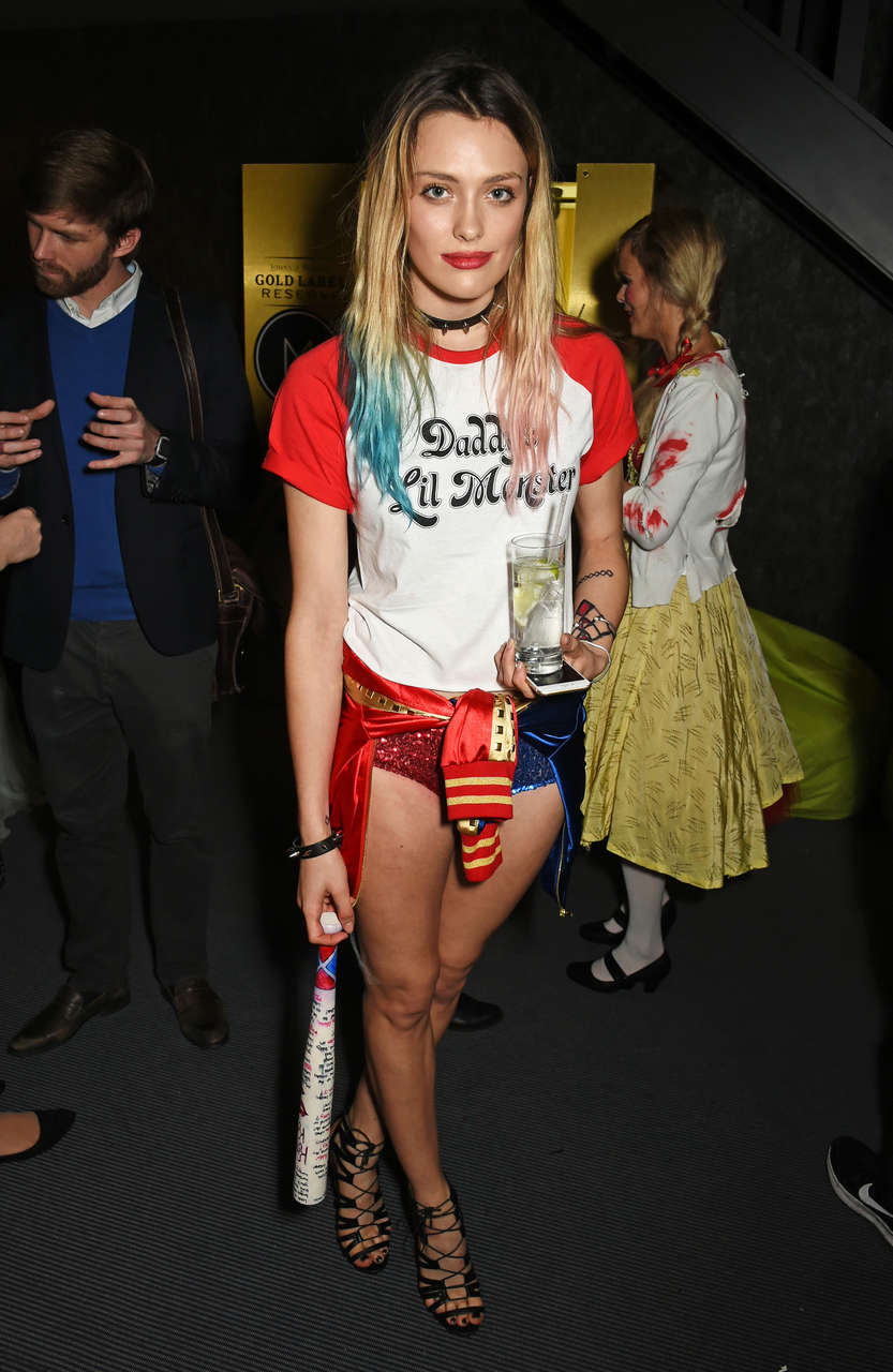 Wallis Day As Harley Quin