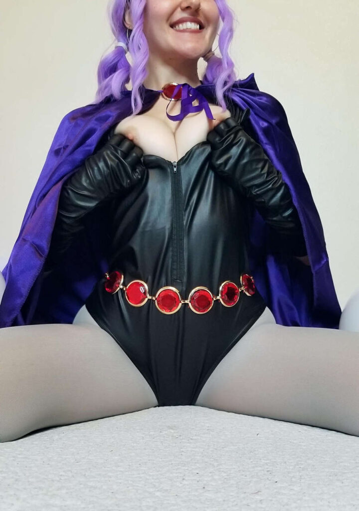 Raven cosplay nsfw