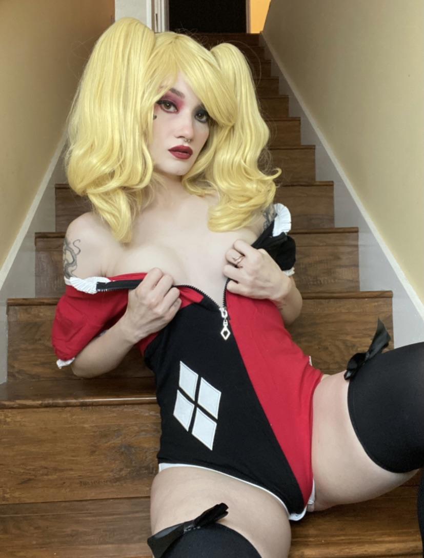 Harley Quinn By Fifitheostrichh