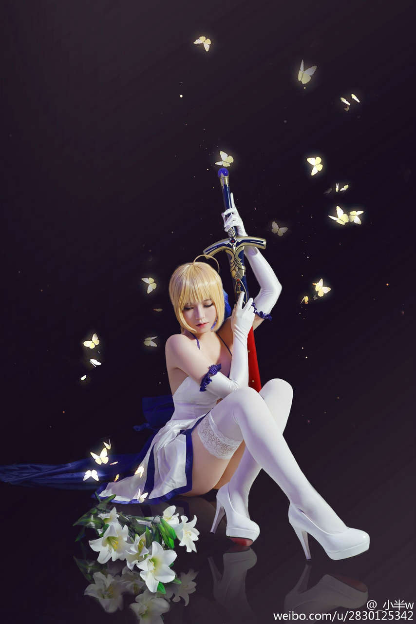 Saber Cosplay By Xiao Ban
