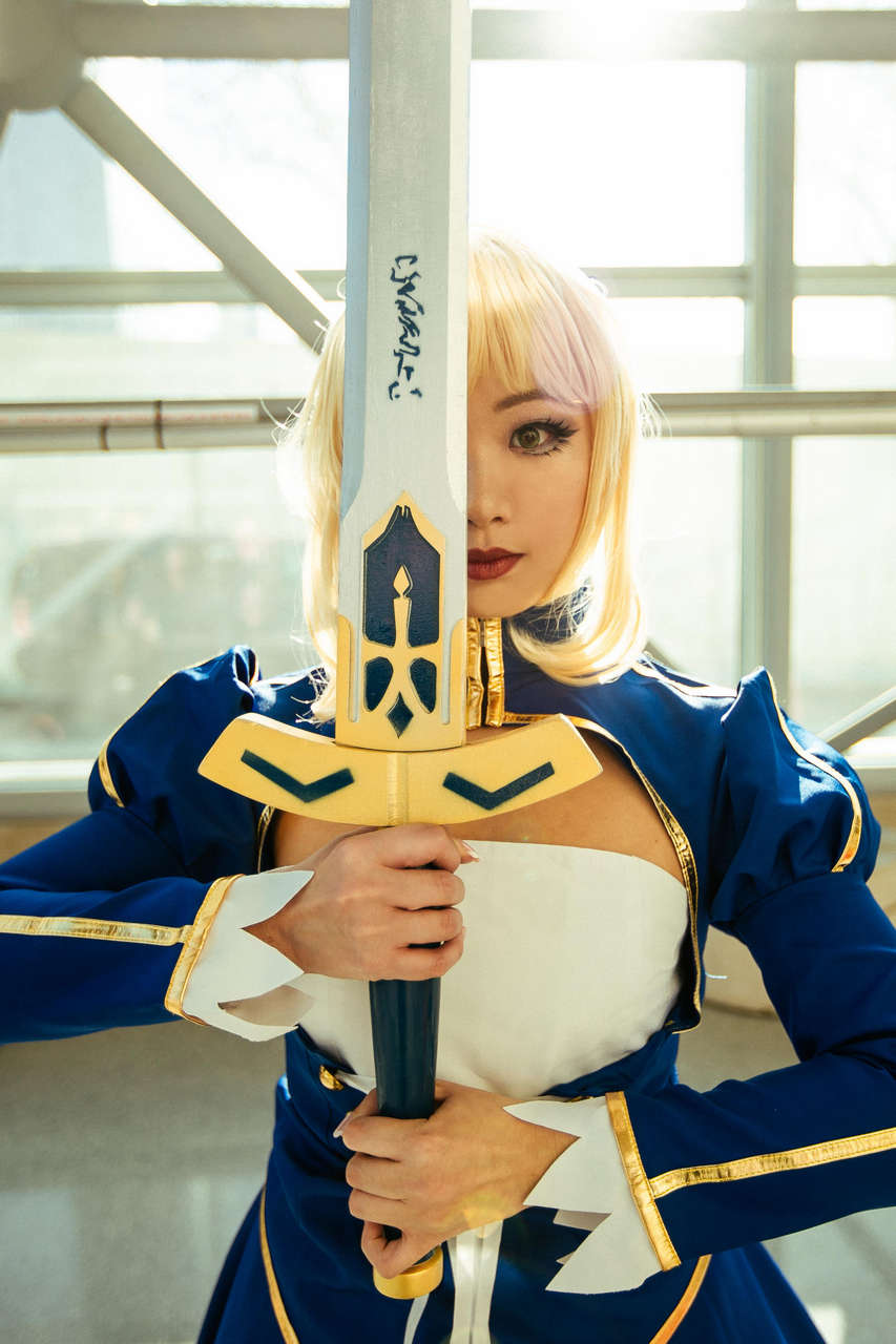 Self Fate Saber Cosplay By Pearlpeony Grapher Butterco