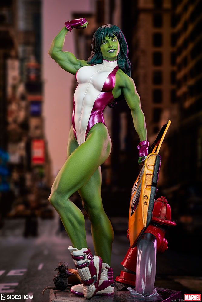 She Hulk Statuett