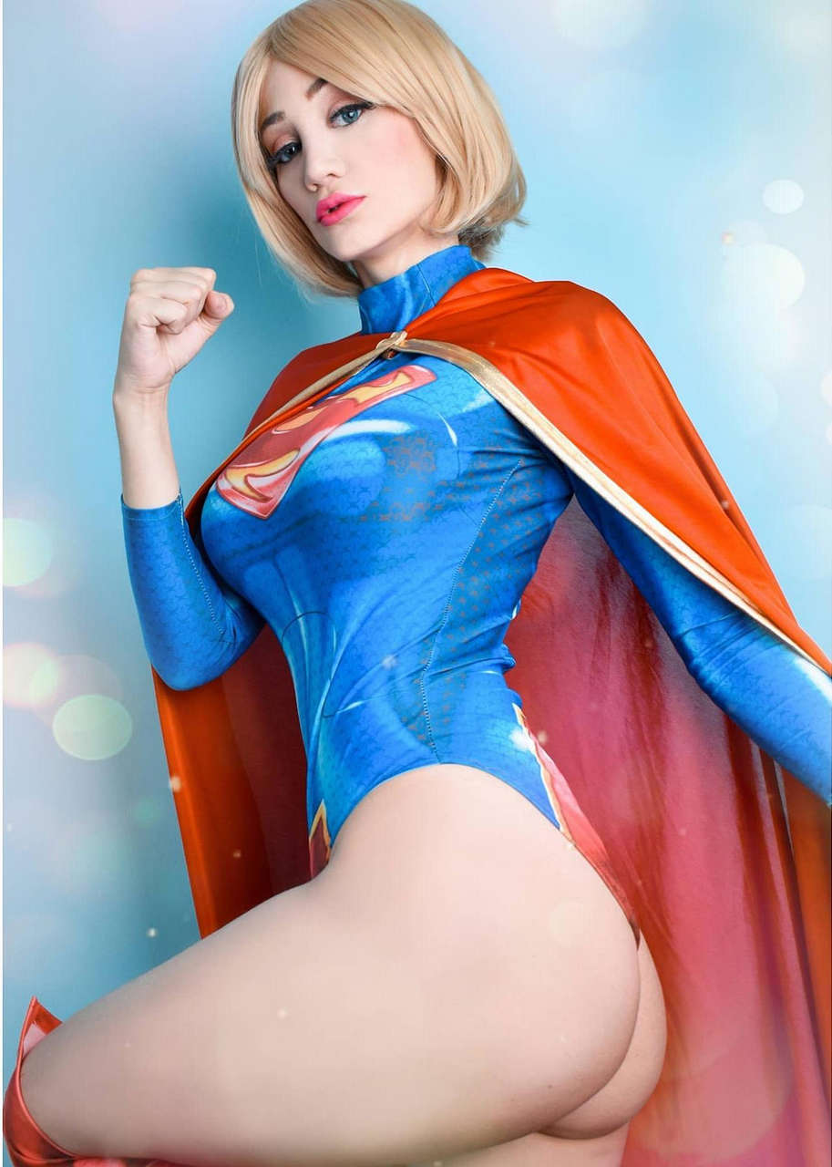 Supergirl Cosplay By Instagram Com Sophiegamergir